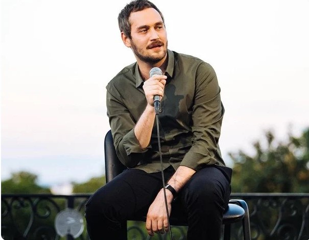 Рожден Анусі