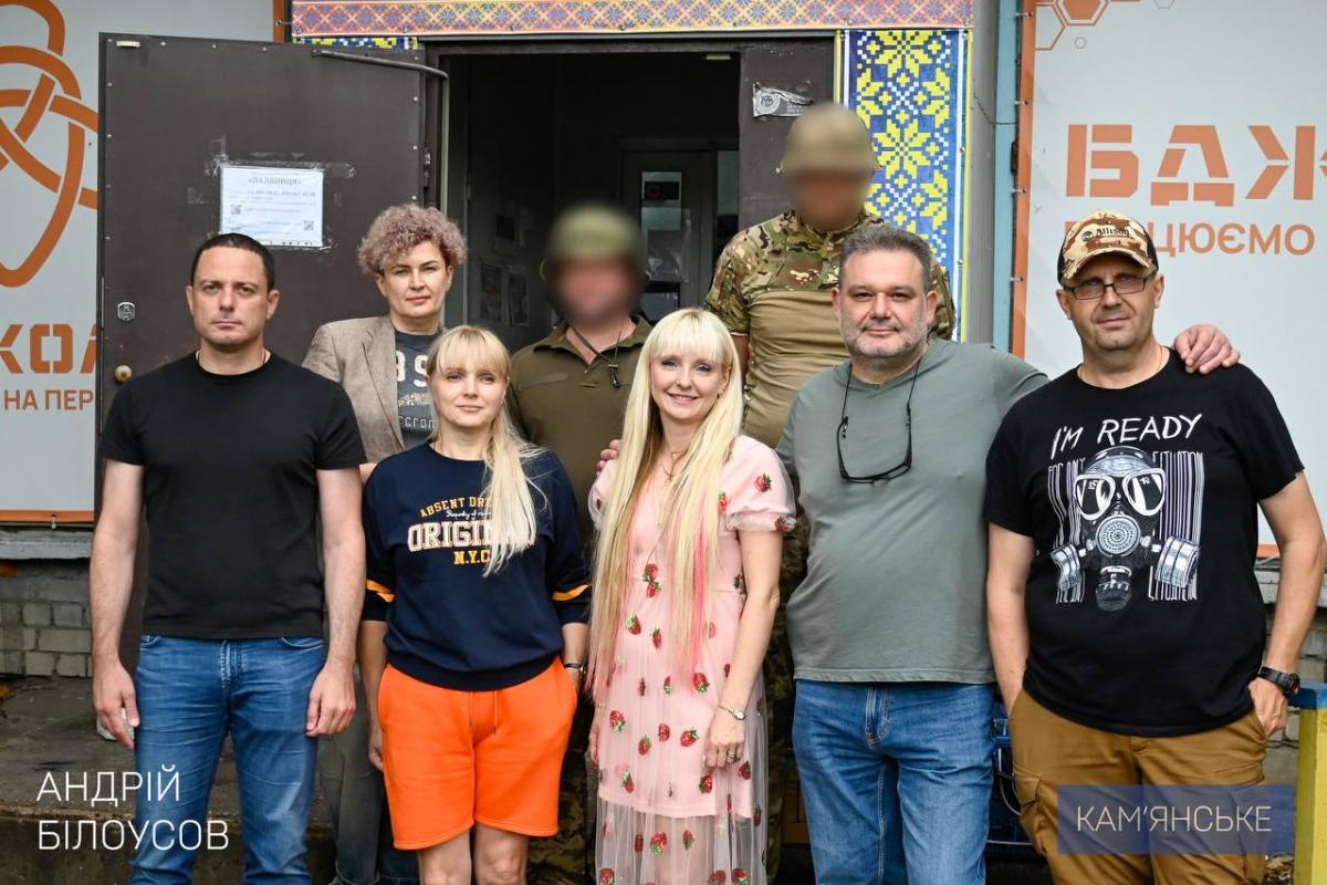 і