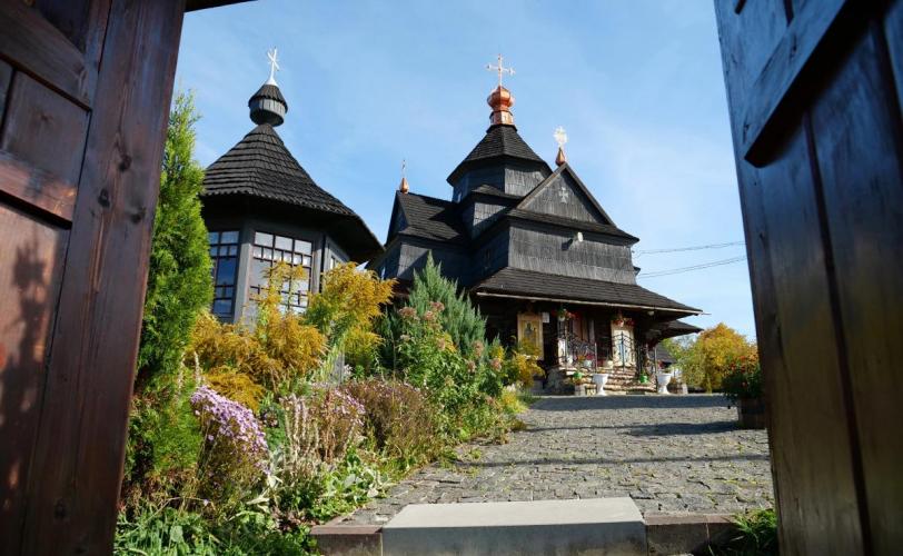 церква
