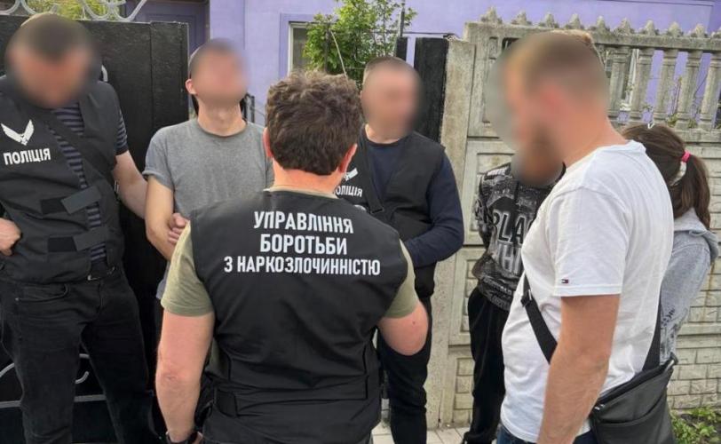 п