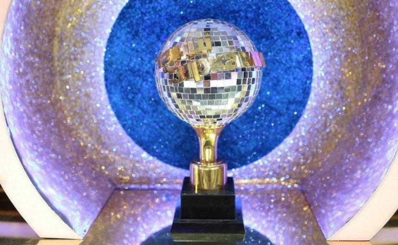 Танці з зірками