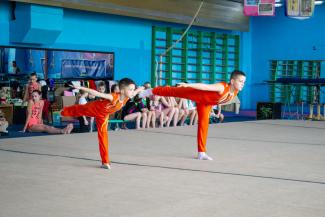спортивна акробатика