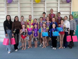 спортивна акробатика