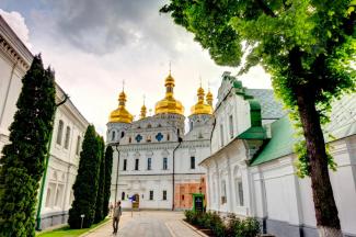церква