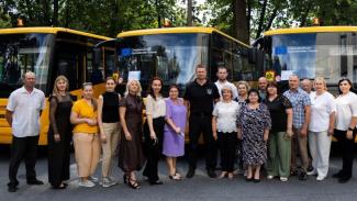 шкільний автобус