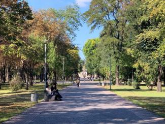 город
